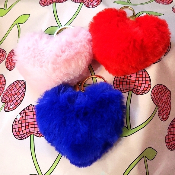 3 Heart Fluffy PomPom Key Chain NEW RED,PINK,BLUE - Picture 2 of 11